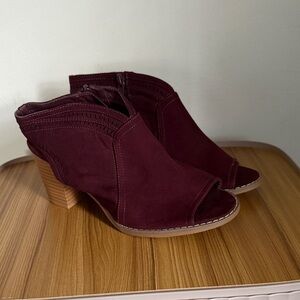 Sonoma Burgundy Suede Open-Toe Block Heel Mules